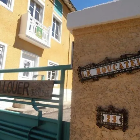 בית נופש House Le Roucatel *